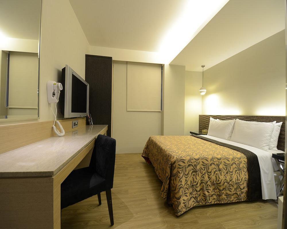 Royal Garden Hotel Тайбэй Экстерьер фото