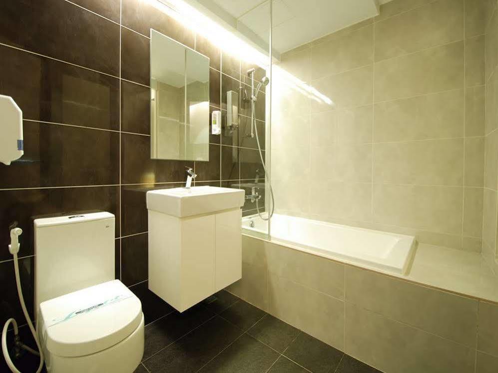Royal Garden Hotel Тайбэй Экстерьер фото