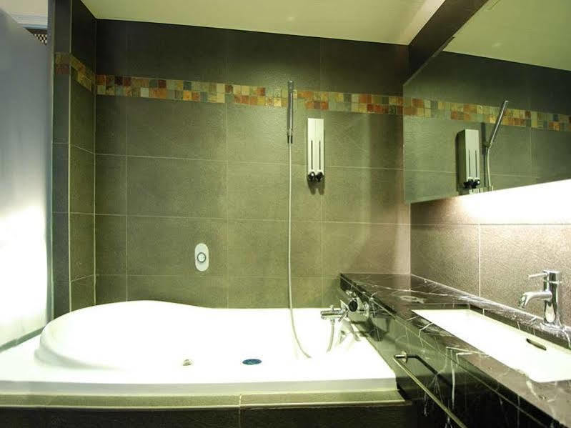 Royal Garden Hotel Тайбэй Экстерьер фото